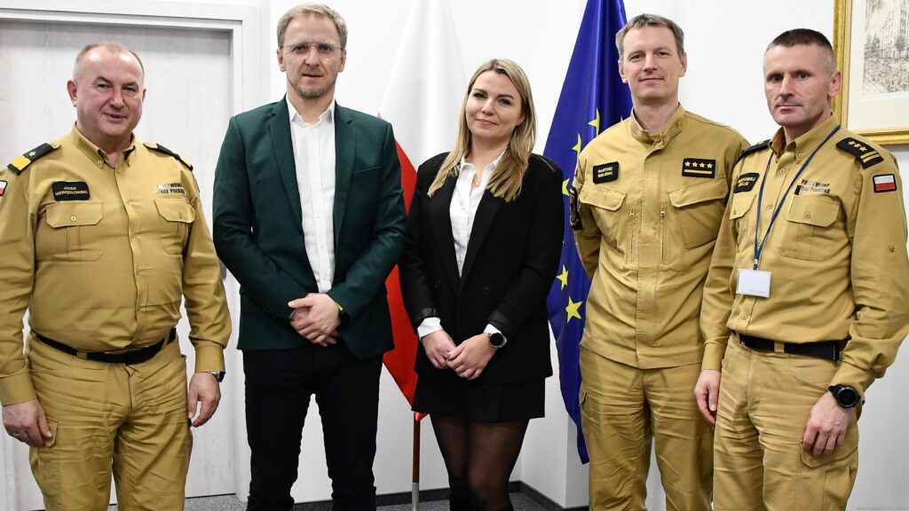 Nowe cyfrowe syreny alarmowe dla KW PSP w Gdańsku