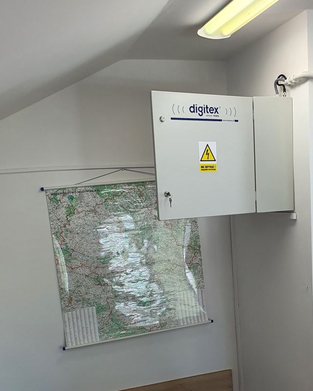 Instalacja syreny. Blok sterowania 🦾📢

#dlabezpieczeństwa #celntralealarmowe #obronacywilna #produkcja #polskiproducent  #syrenaalarmowa #syrenyelektroniczne #digitexpl #slychacnaswszedzie #strazpozarna #bezpieczeństwo